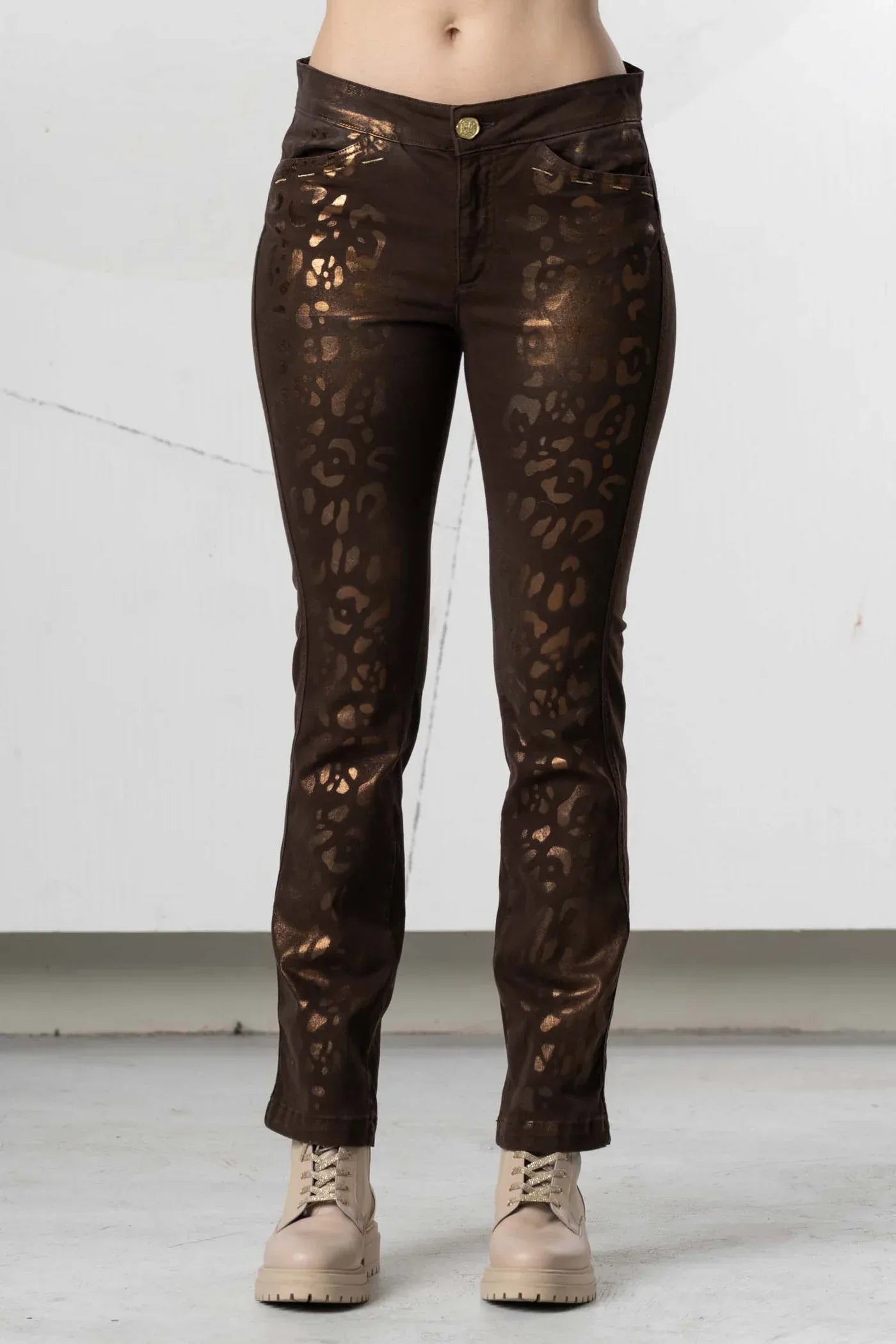 Elisa Cavaletti leopard jeans featuring a stylish leopard print pattern on classic denim fabric.