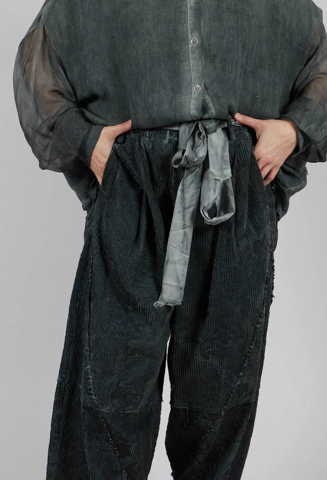 Sanctamuerte - Tulip Pant | Emerald Grey - Torso