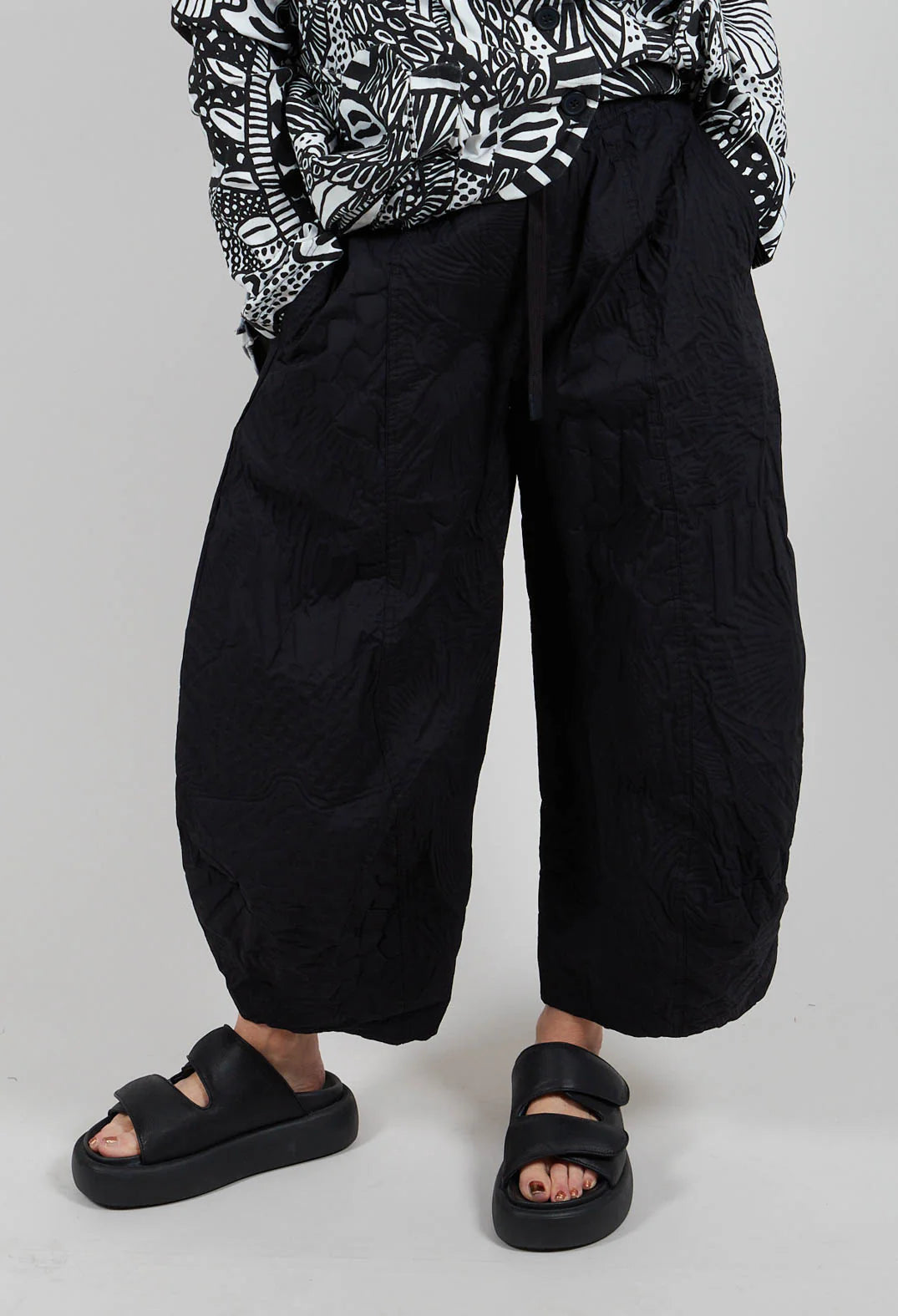 Rundholz - Textured Barrel Pant