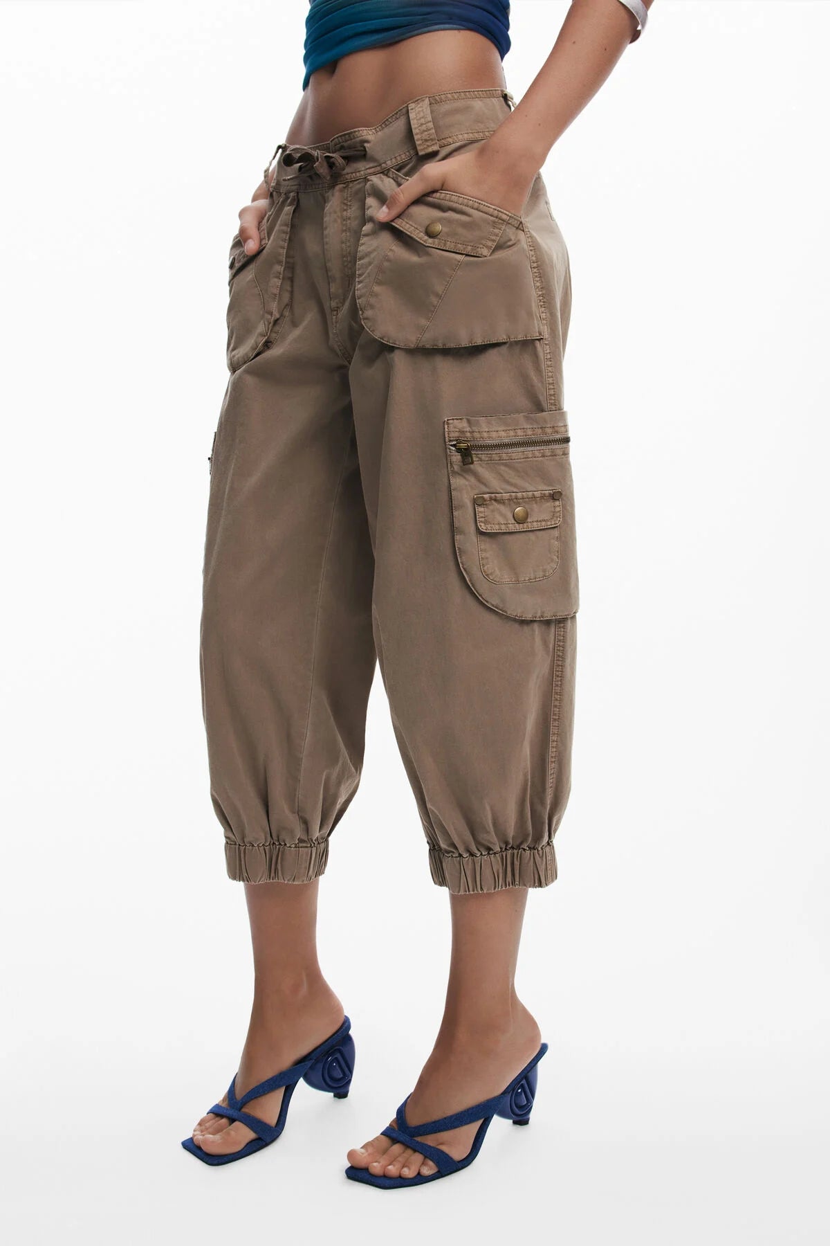 Desigual  -  Loira Cargo Capri Pant