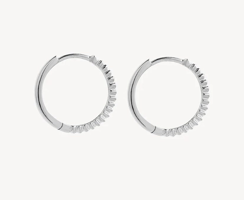 Najo - Raya Huggie Earring | Silver