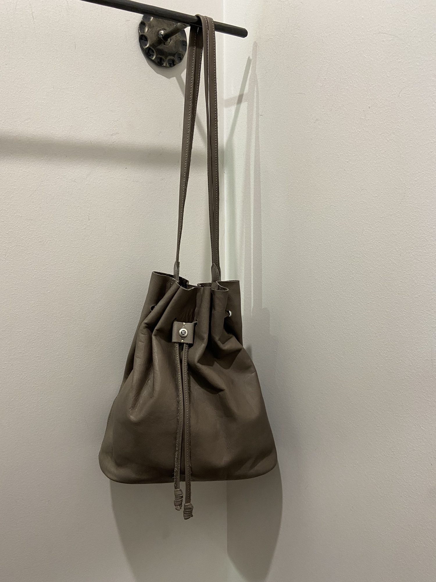 B. Belt - Chiara Bucket Bag | Taupe