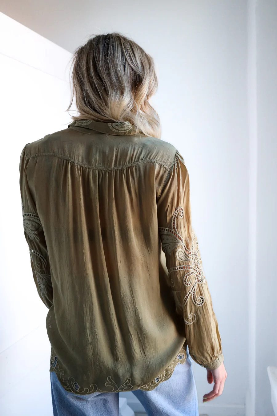 Johnny Was - Chryssie Camp Blouse | Martini Olive
