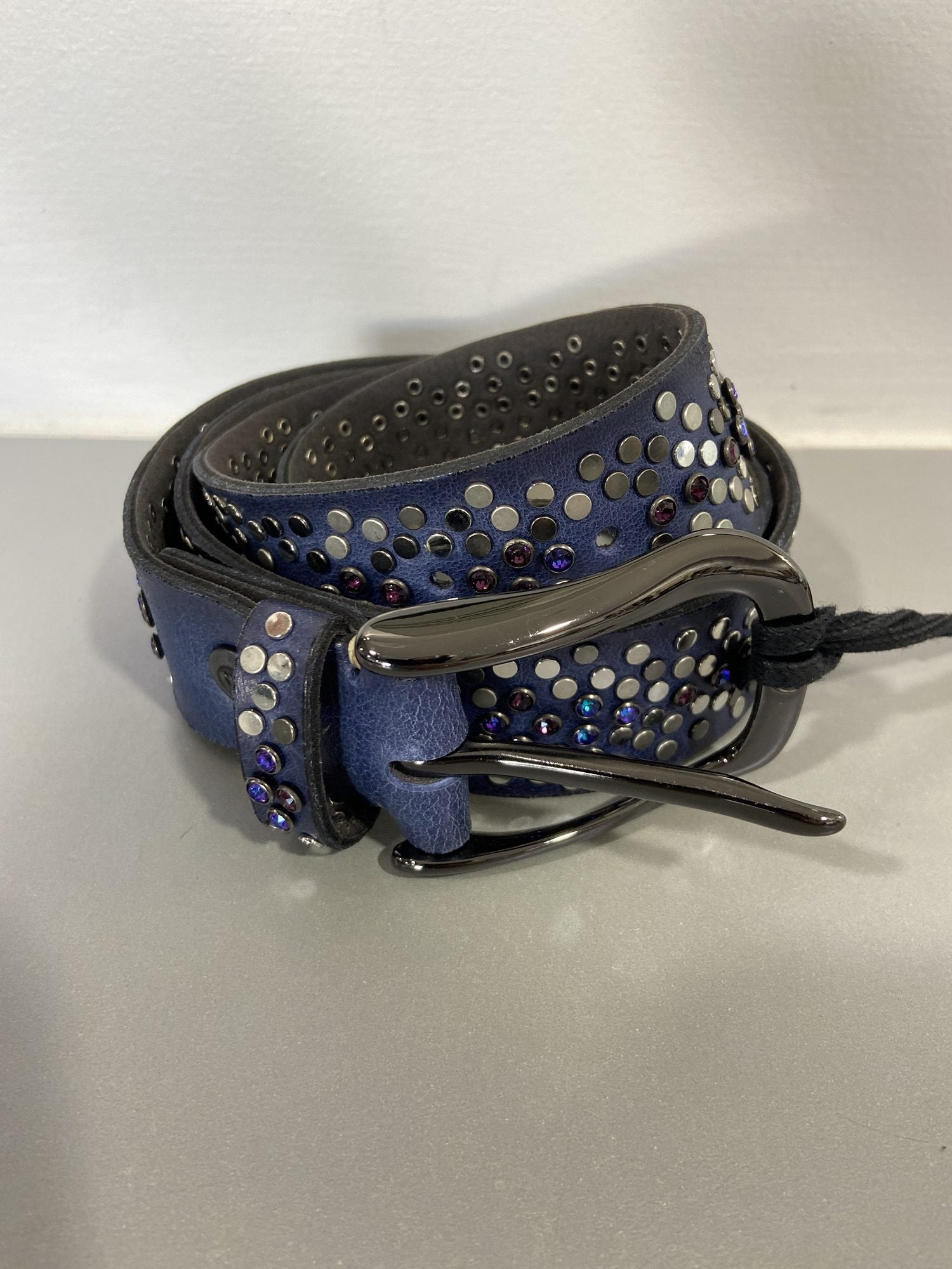 B. Belt - Roja Blue