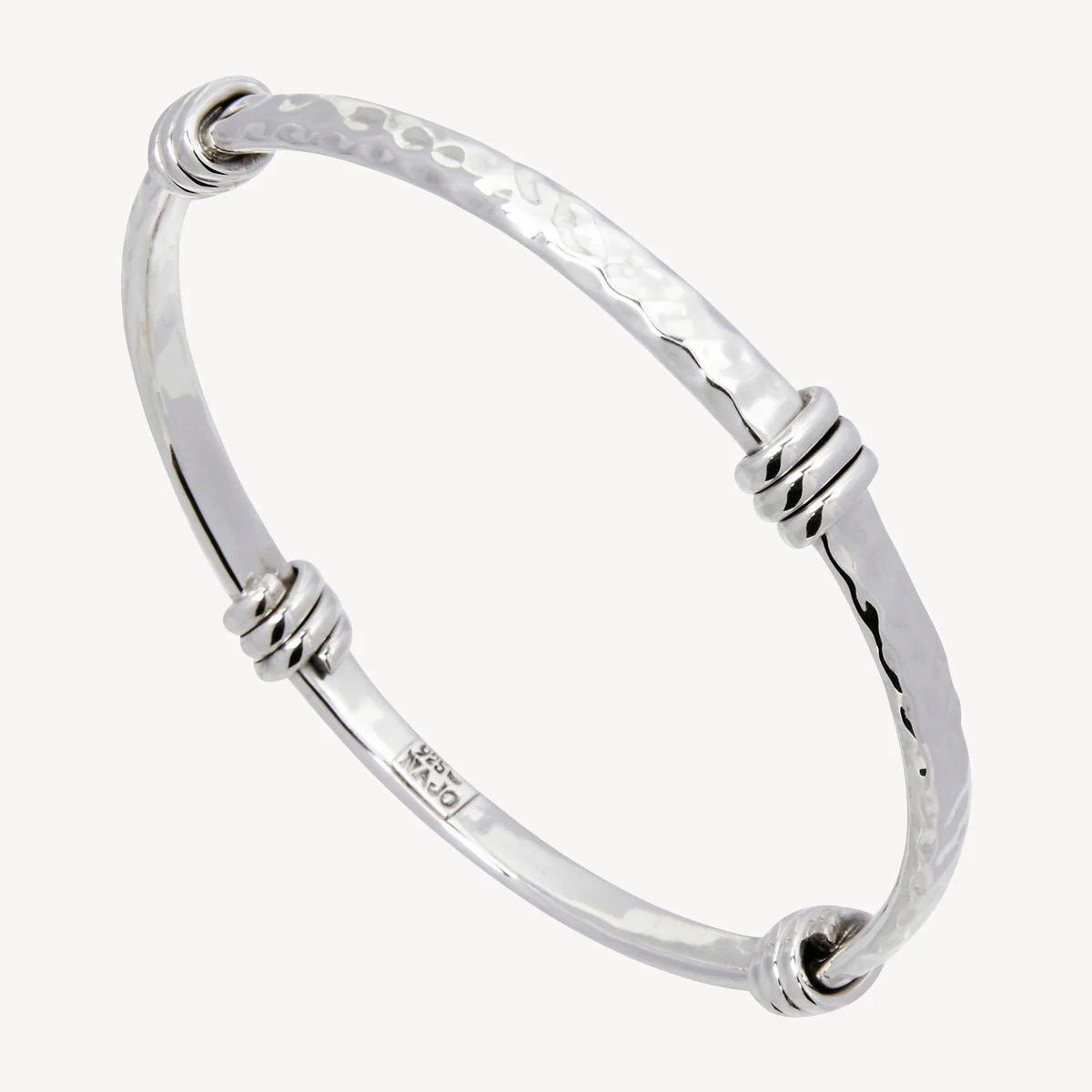 Najo - Amarres Bangle 64mm | Silver
